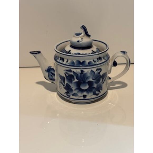 Vintage Gzhel Porcelain Tea Pot Chinoiserie Style Blue White Hand Made Russia - Picture 3 of 12